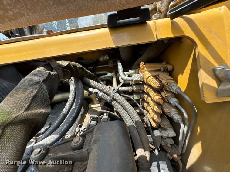 image for item DU9261 2005 ASV Posi-Track RC100 tracked skid steer loader