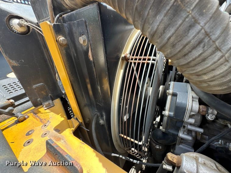 image for item DU9261 2005 ASV Posi-Track RC100 tracked skid steer loader