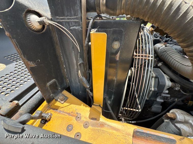 image for item DU9261 2005 ASV Posi-Track RC100 tracked skid steer loader