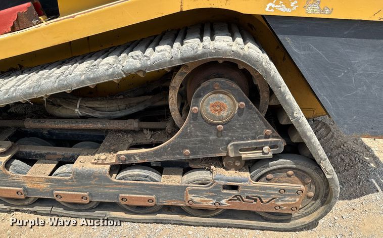 image for item DU9261 2005 ASV Posi-Track RC100 tracked skid steer loader