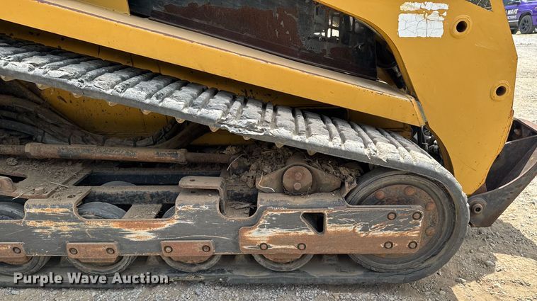 image for item DU9261 2005 ASV Posi-Track RC100 tracked skid steer loader