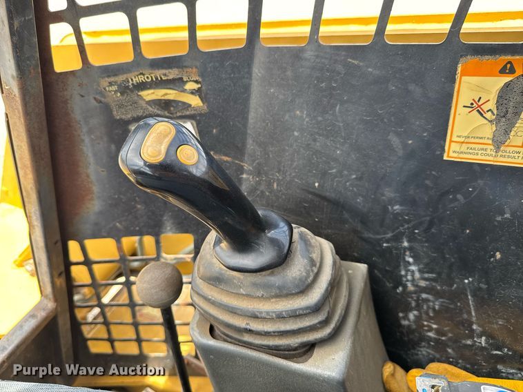 image for item DU9262 2006 ASV Posi-Track RC85 tracked skid steer loader