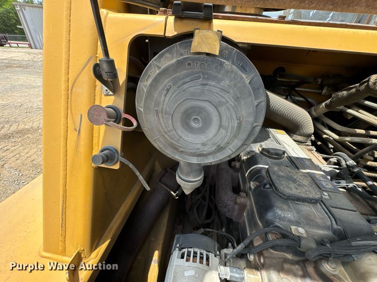 image for item DU9262 2006 ASV Posi-Track RC85 tracked skid steer loader