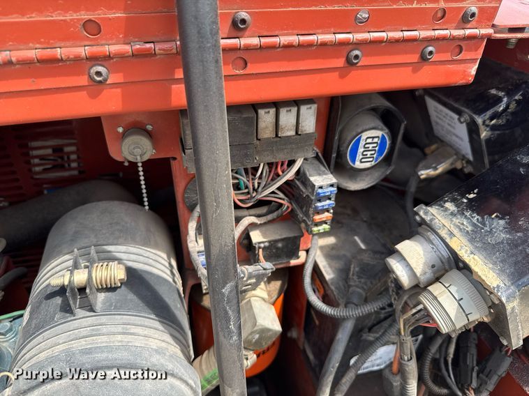 image for item DU9265 2001 Ditch Witch JT520 directional boring unit