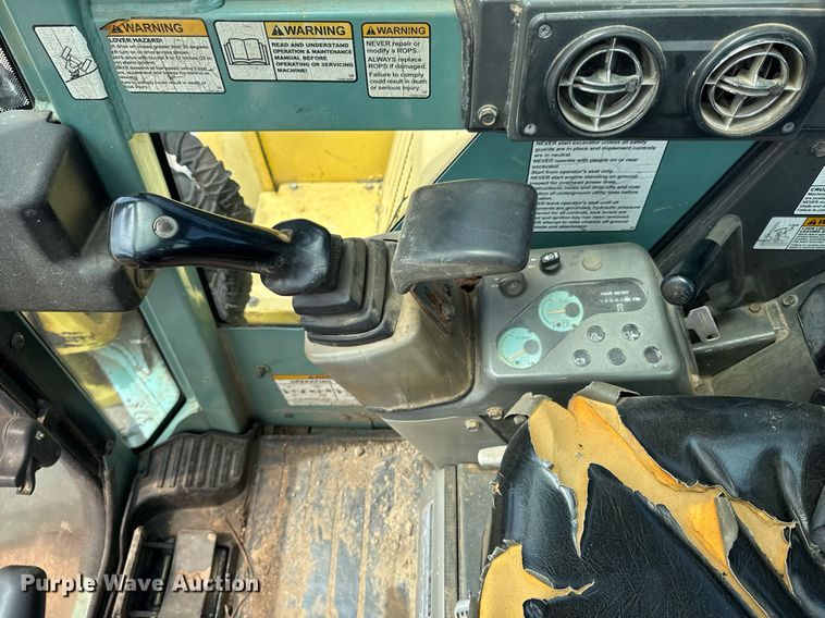 image for item DU9266 2005 Yanmar VIO75-A mini excavator