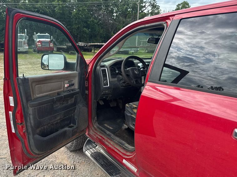 image for item DU9267 2012 Dodge Ram 3500 Crew Cab pickup truck