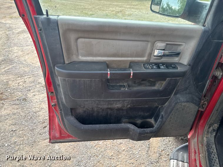 image for item DU9267 2012 Dodge Ram 3500 Crew Cab pickup truck