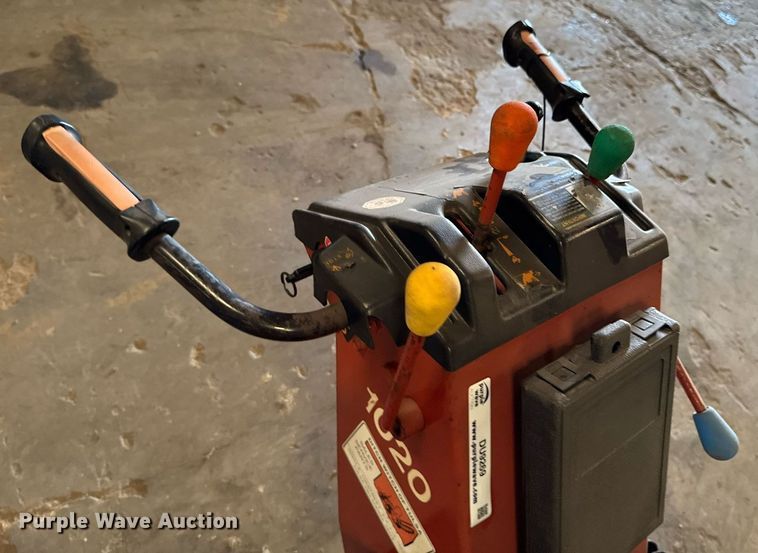 image for item DU9269 Ditch Witch 1020H trencher