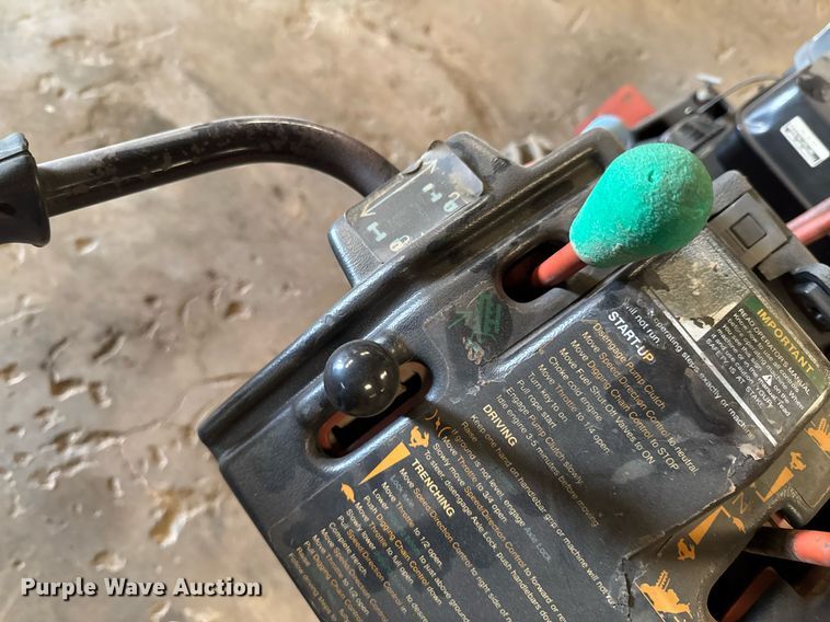 image for item DU9269 Ditch Witch 1020H trencher