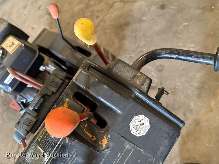 image for item DU9269 Ditch Witch 1020H trencher