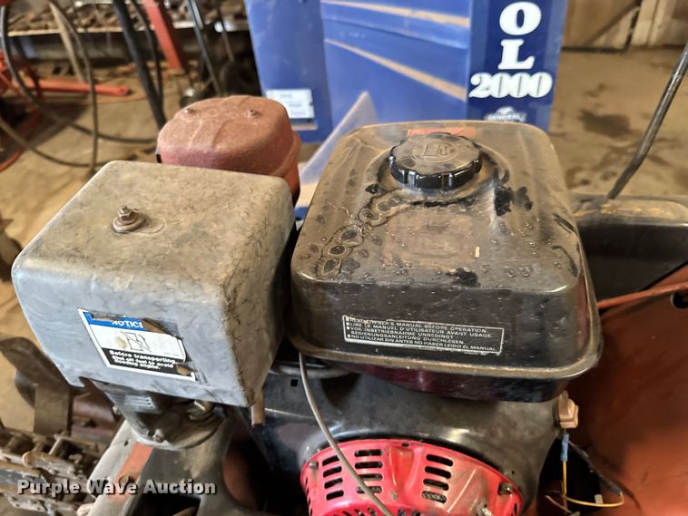 image for item DU9270 Ditch Witch 1020H trencher