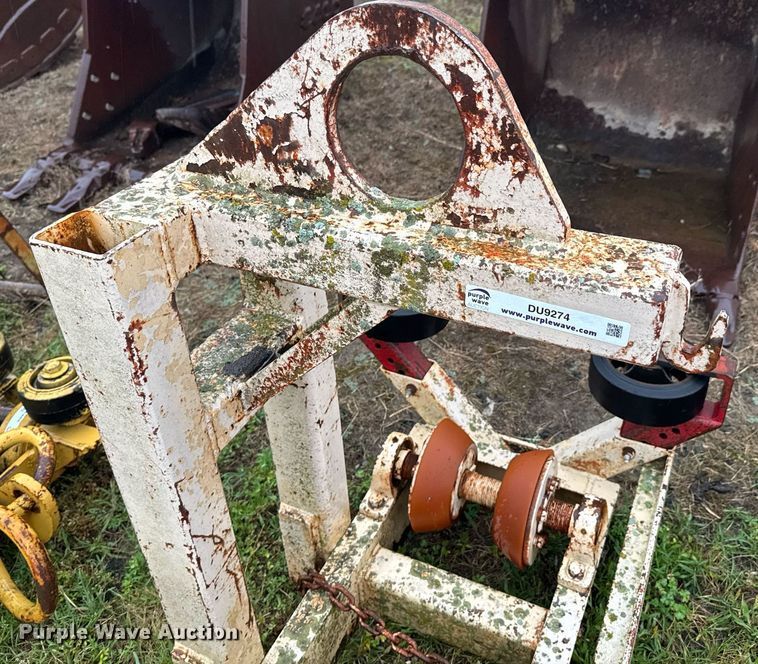 image for item DU9274 Eagle pipe cradle