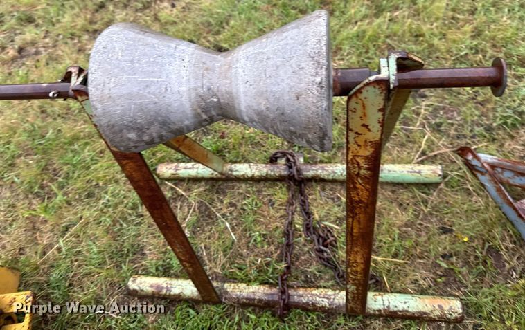 image for item DU9276 (2) pipe rollers