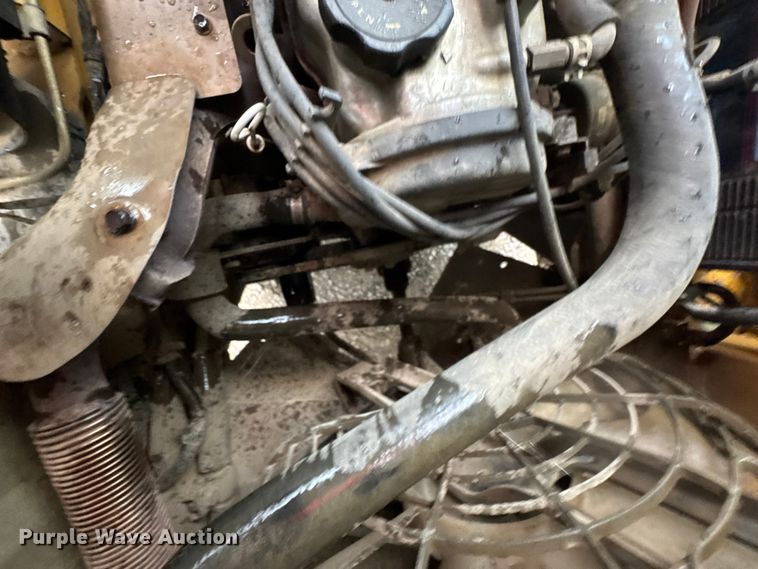 image for item DU9278 2001 Caterpillar GP30K forklift