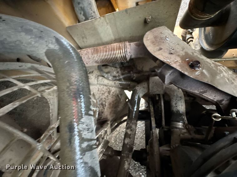 image for item DU9278 2001 Caterpillar GP30K forklift