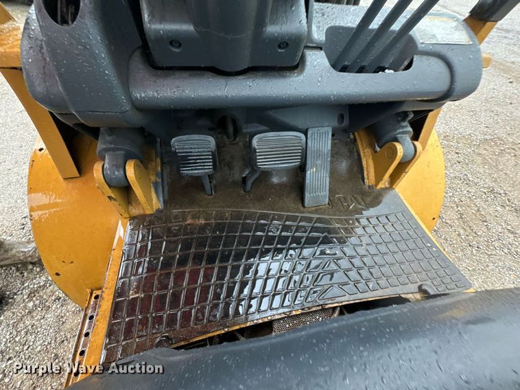 image for item DU9278 2001 Caterpillar GP30K forklift