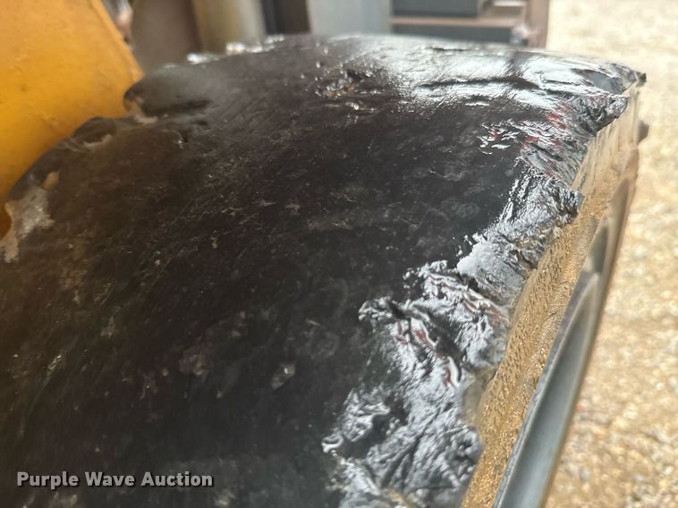 image for item DU9278 2001 Caterpillar GP30K forklift