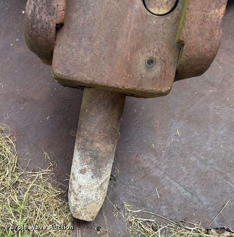 image for item DU9279 Bobcat 2560 skid steer breaker