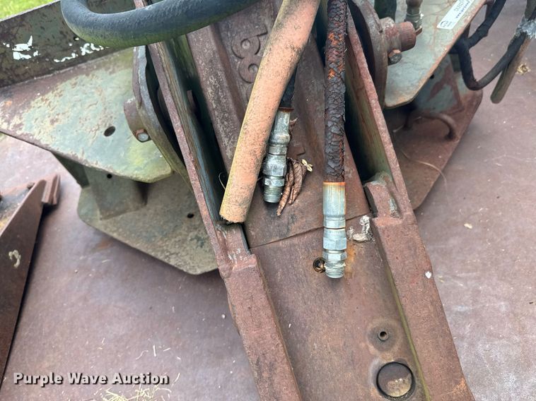 image for item DU9279 Bobcat 2560 skid steer breaker