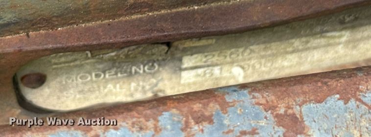 image for item DU9279 Bobcat 2560 skid steer breaker