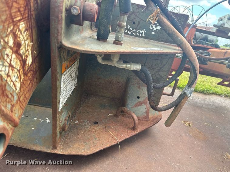 image for item DU9279 Bobcat 2560 skid steer breaker