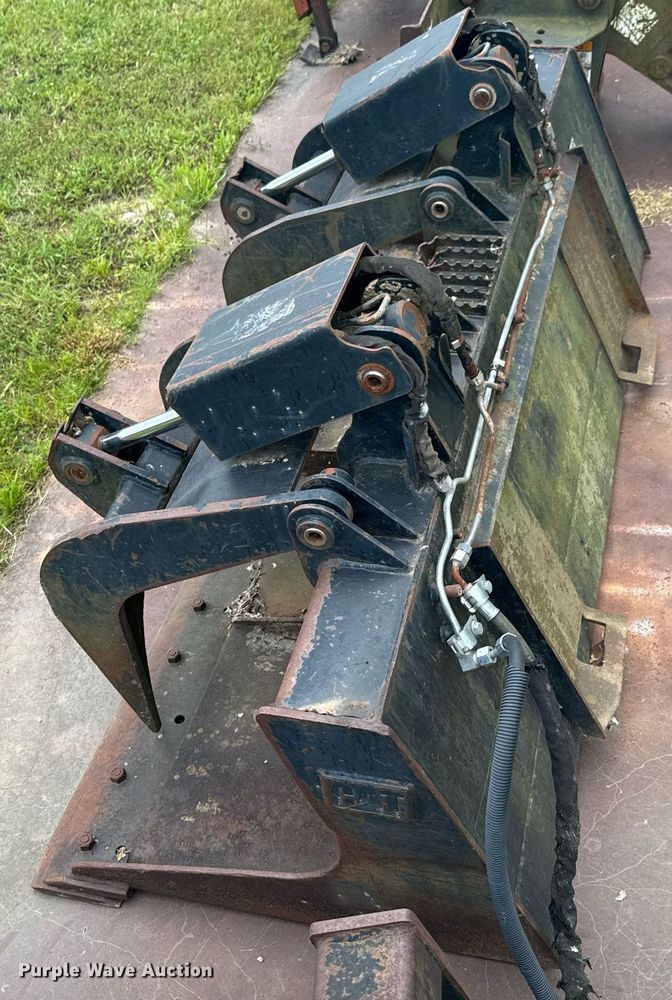 image for item DU9280 Bobcat 157-7225 skid steer grapple bucket