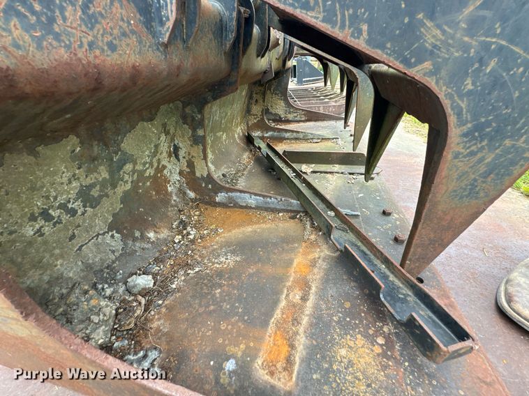 image for item DU9280 Bobcat 157-7225 skid steer grapple bucket