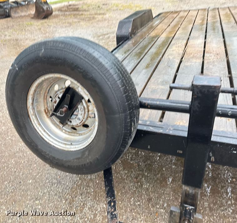 image for item DU9283 2006 Maxey equipment trailer