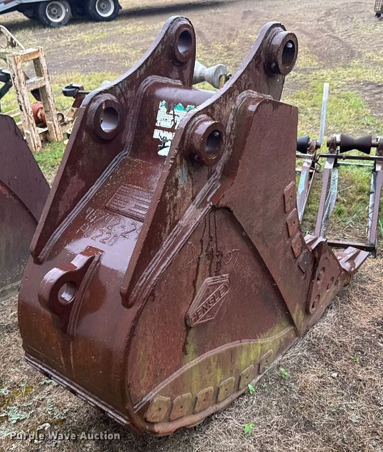 image for item DU9286 Hensley bucket