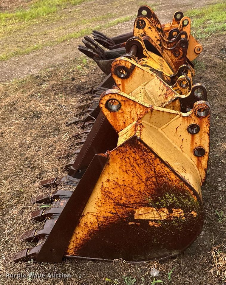 image for item DU9289 (5) buckets