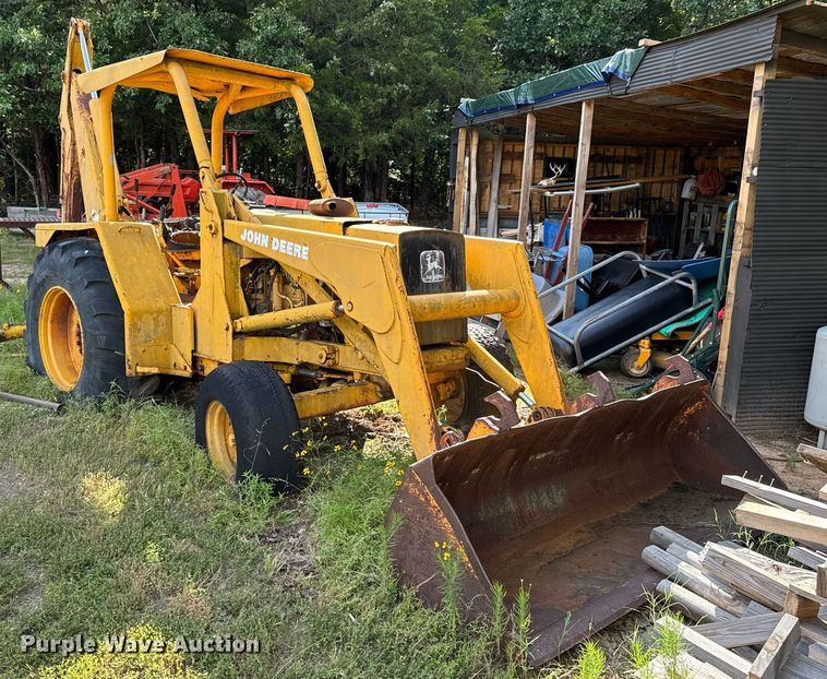 image for item DU9294 John Deere 500C backhoe
