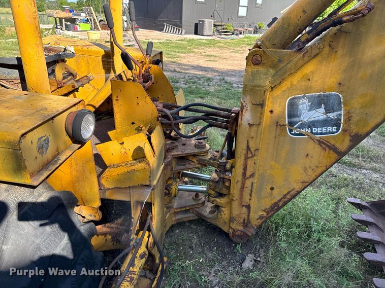 image for item DU9294 John Deere 500C backhoe