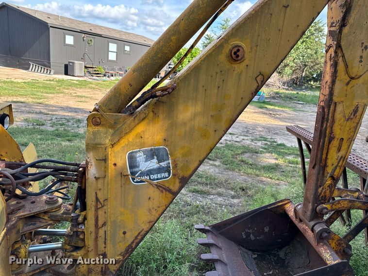 image for item DU9294 John Deere 500C backhoe