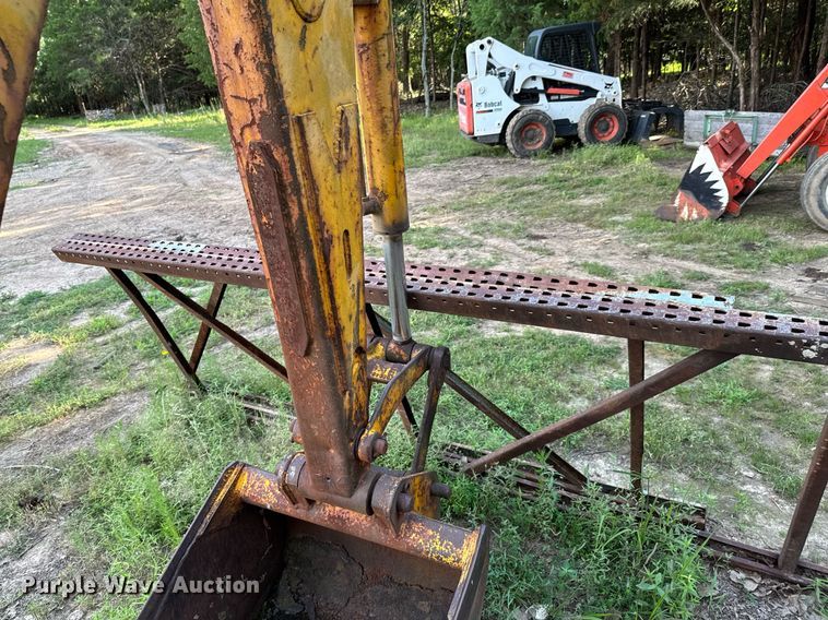 image for item DU9294 John Deere 500C backhoe