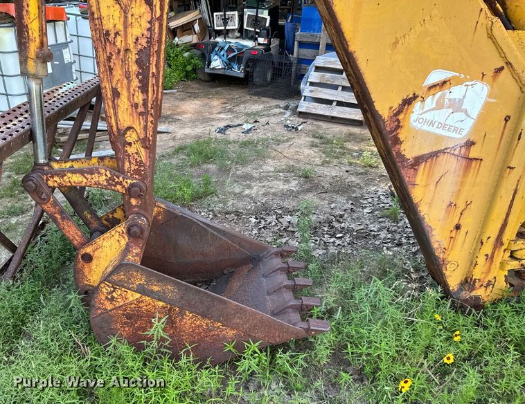 image for item DU9294 John Deere 500C backhoe