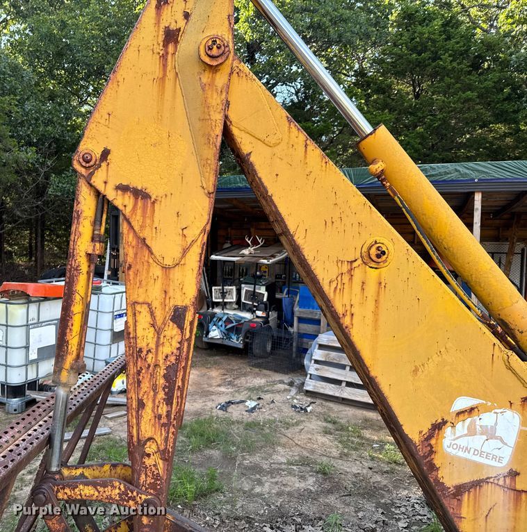 image for item DU9294 John Deere 500C backhoe