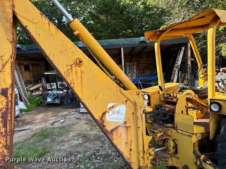 image for item DU9294 John Deere 500C backhoe