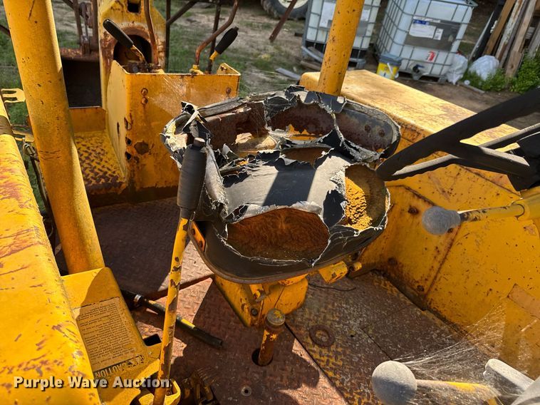 image for item DU9294 John Deere 500C backhoe