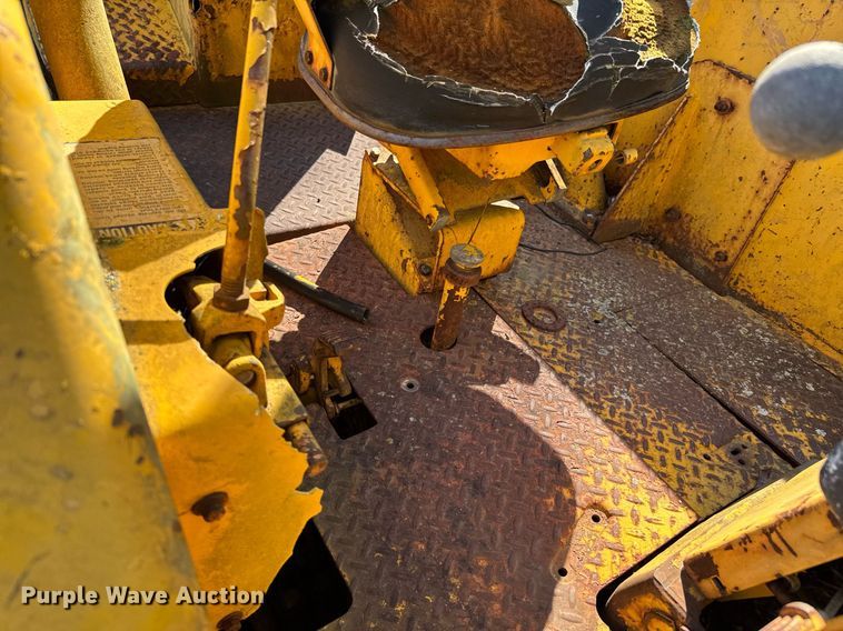 image for item DU9294 John Deere 500C backhoe