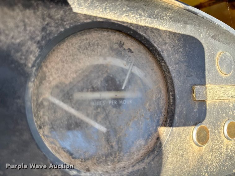 image for item DU9294 John Deere 500C backhoe