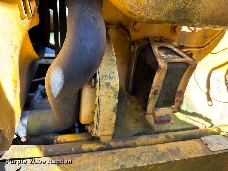 image for item DU9294 John Deere 500C backhoe