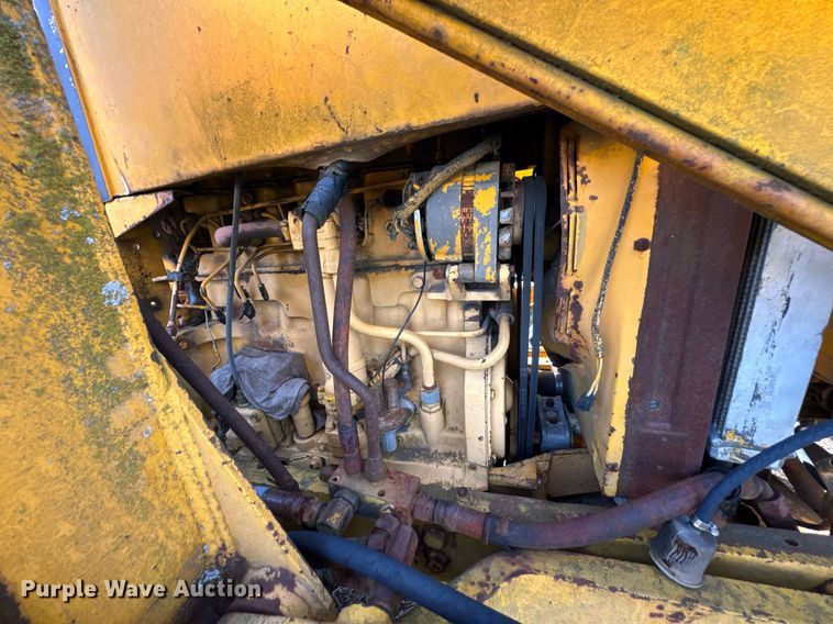 image for item DU9294 John Deere 500C backhoe