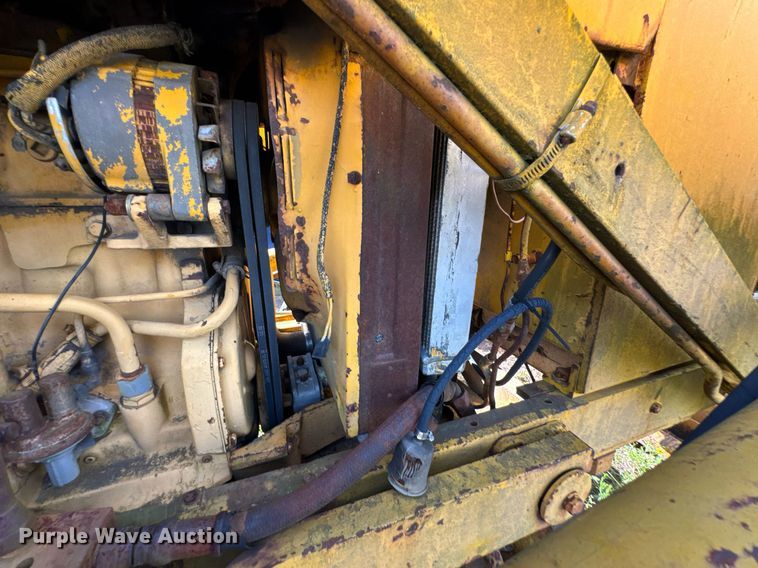 image for item DU9294 John Deere 500C backhoe