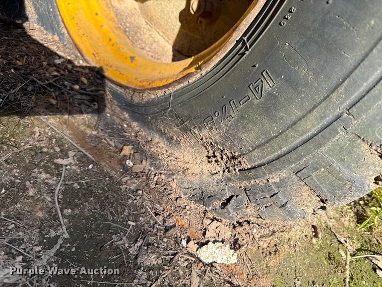 image for item DU9294 John Deere 500C backhoe