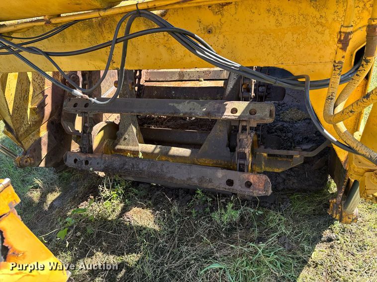 image for item DU9933 1979 Caterpillar 613B elevating scraper