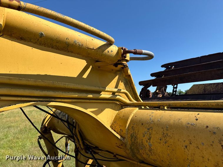 image for item DU9933 1979 Caterpillar 613B elevating scraper