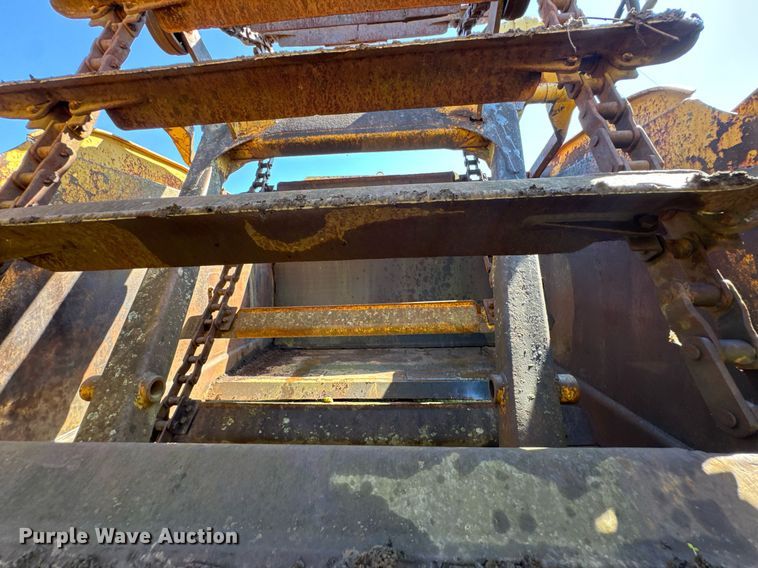 image for item DU9933 1979 Caterpillar 613B elevating scraper