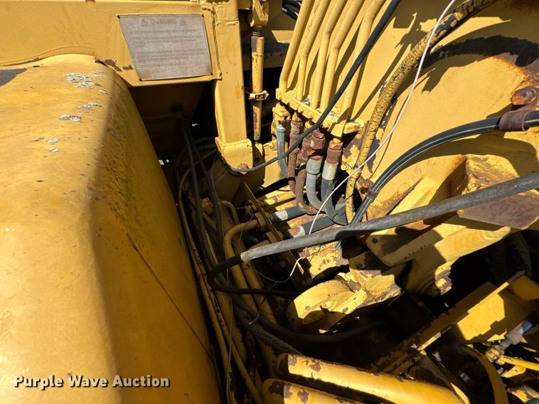 image for item DU9933 1979 Caterpillar 613B elevating scraper