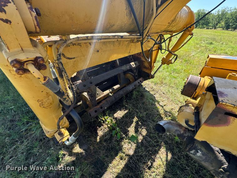 image for item DU9933 1979 Caterpillar 613B elevating scraper