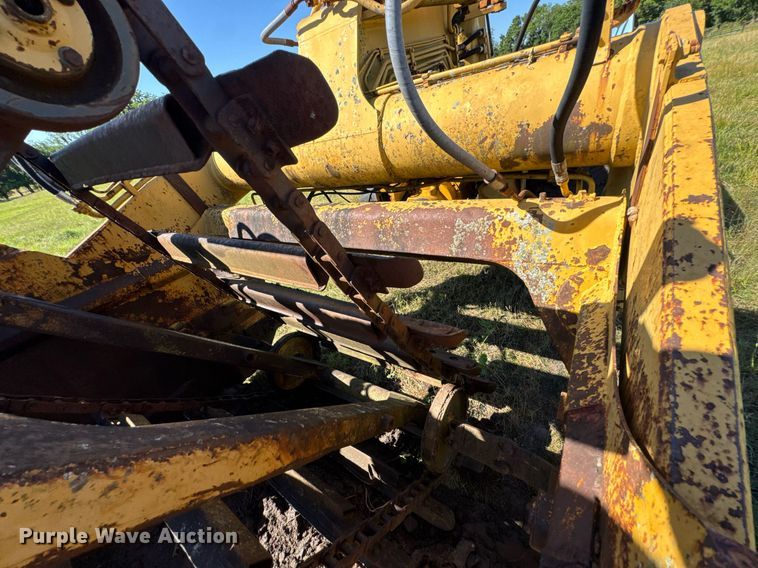 image for item DU9933 1979 Caterpillar 613B elevating scraper